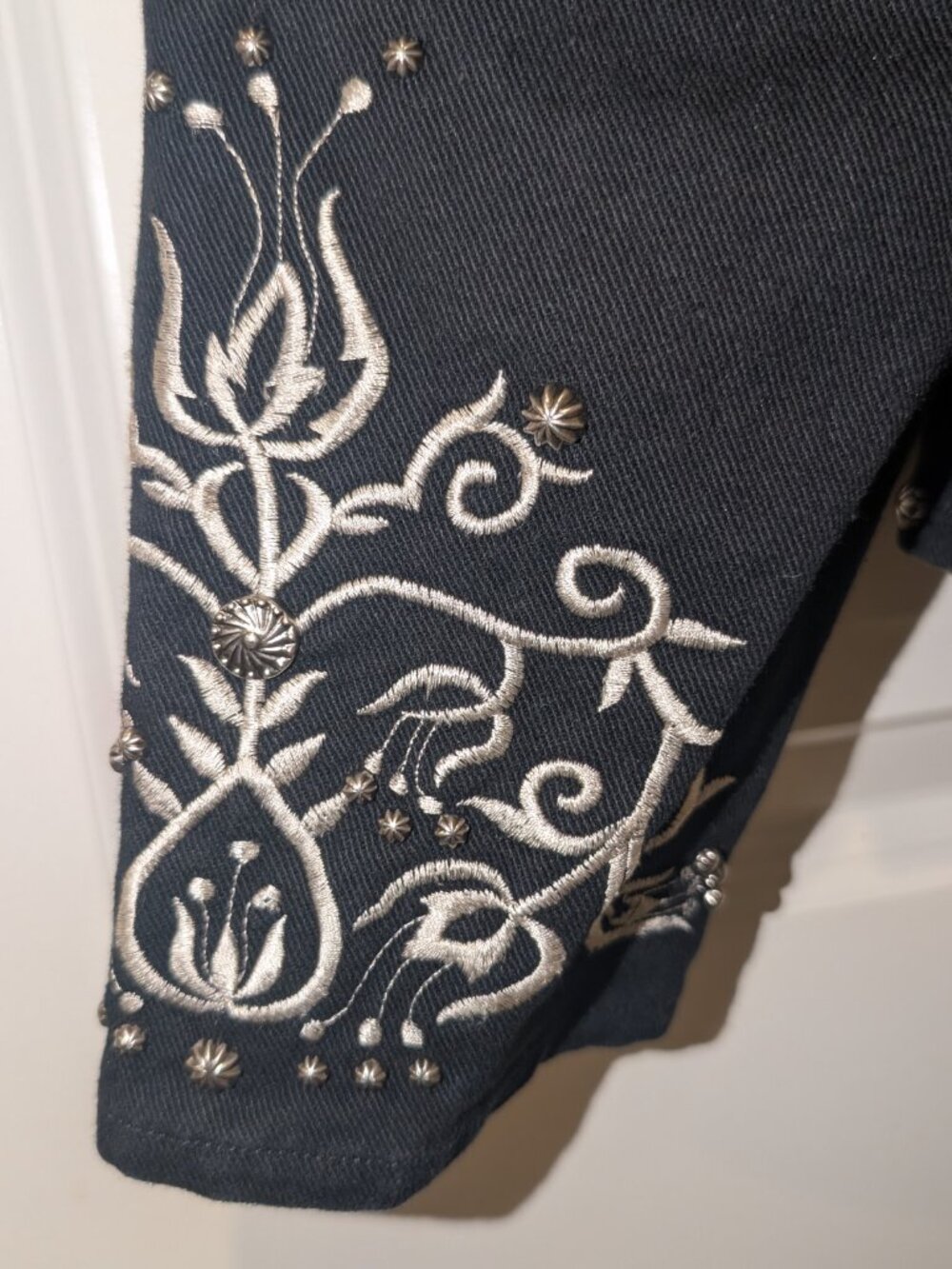 Black Denim Western Shirt Jacket Concho Embellishment Long Sleeve Button Up Top - Picture 2 of 5